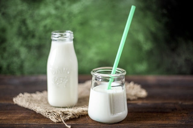 La ANSES entregará leche fortificada y alimentos saludables